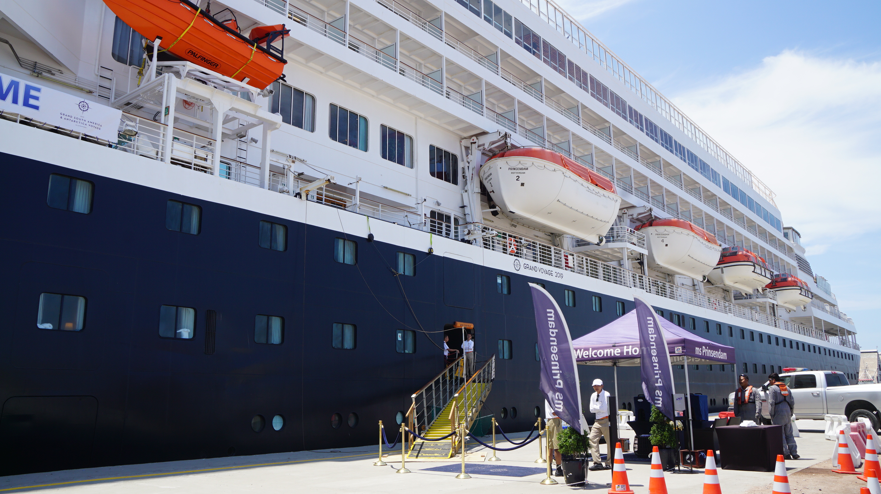 Puerto de Iquique recibió segundo crucero de la temporada