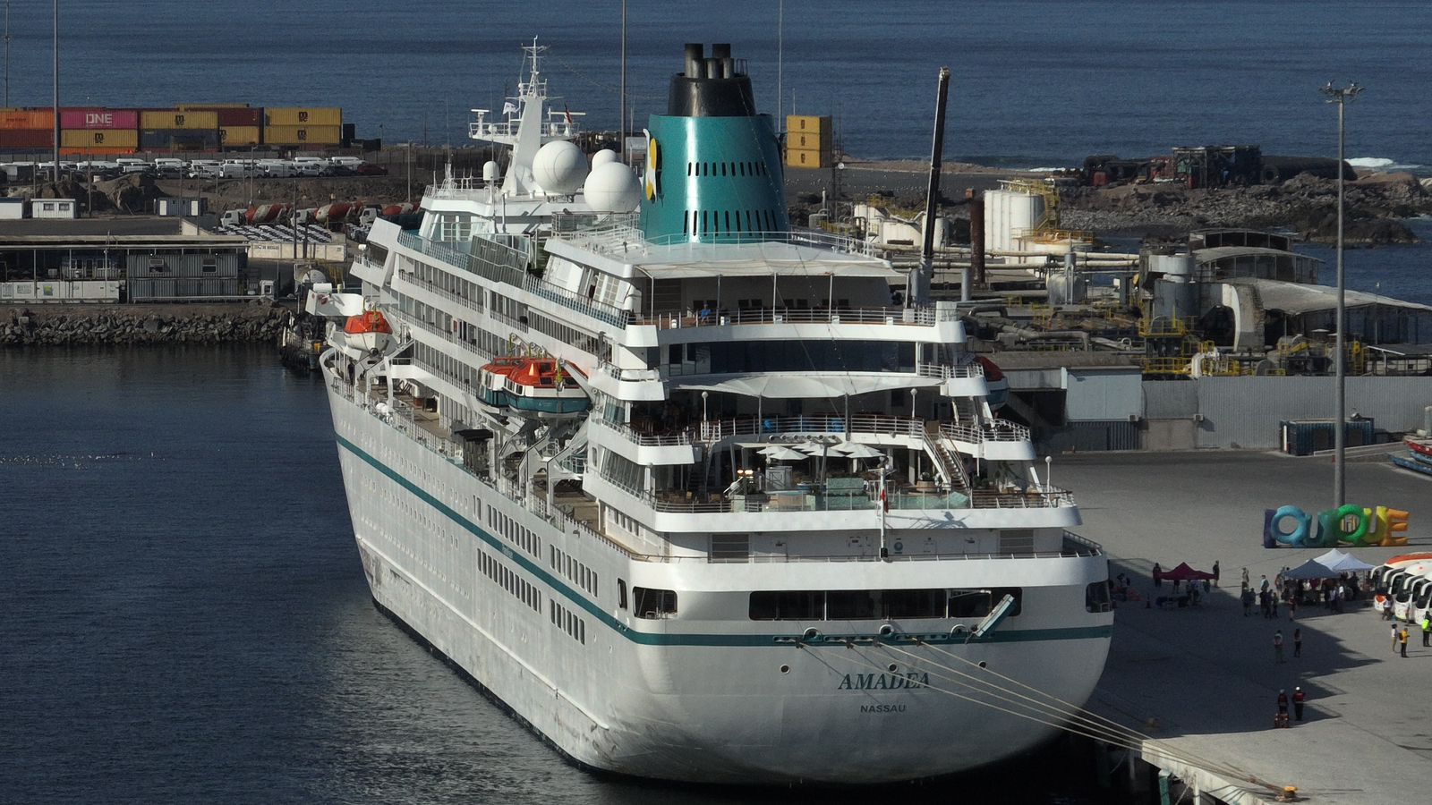 Puerto de Iquique dio la bienvenida a Amadea