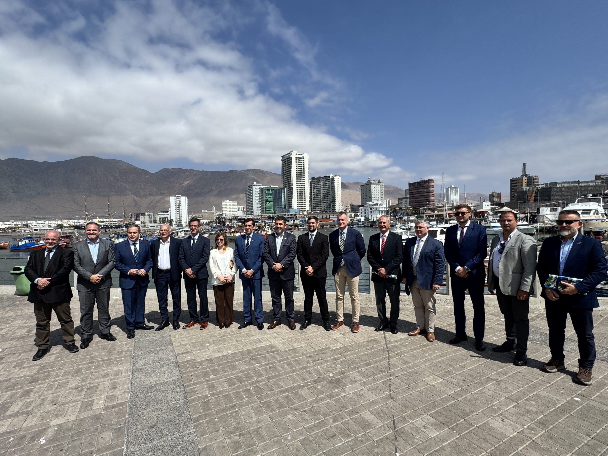 Comitiva de Jujuy destaca potencial del Puerto de Iquique