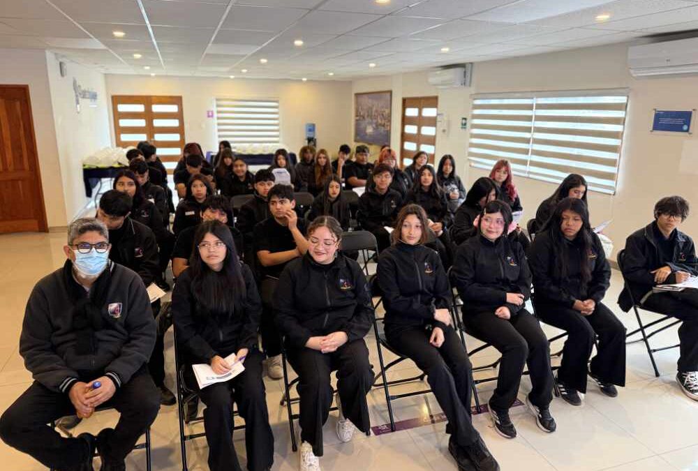 “Vive tu Puerto” acerca la actividad logística y el comercio exterior a estudiantes de Alto Hospicio