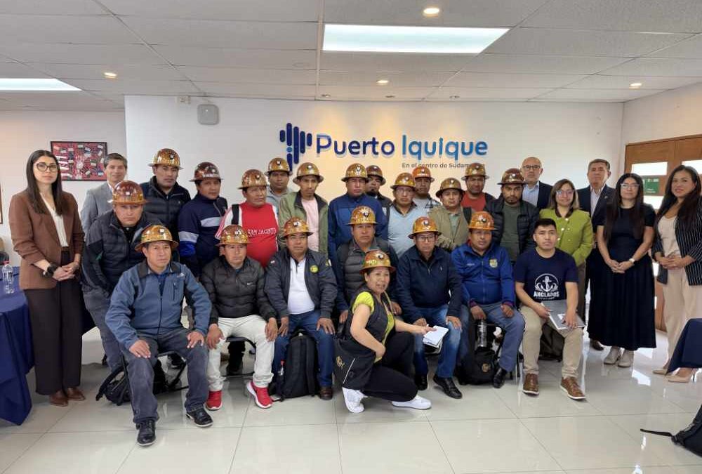 Puerto de Iquique afianza y estrecha lazos con Bolivia